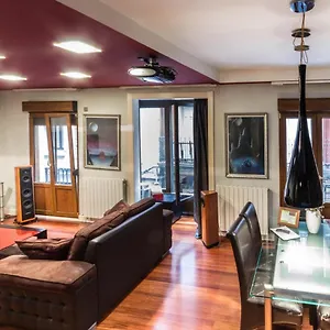 https://casa-txema.bilbaohotelsspain.com